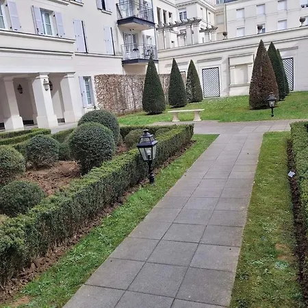 Le Nuage D'Arianne*Vale D'Europe *Disney*Paris Chessy  Exterior photo